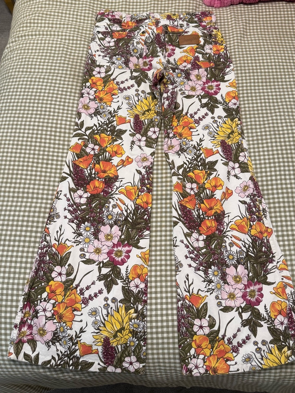 Wrangler Floral Printed Pants - Picture 2 of 4